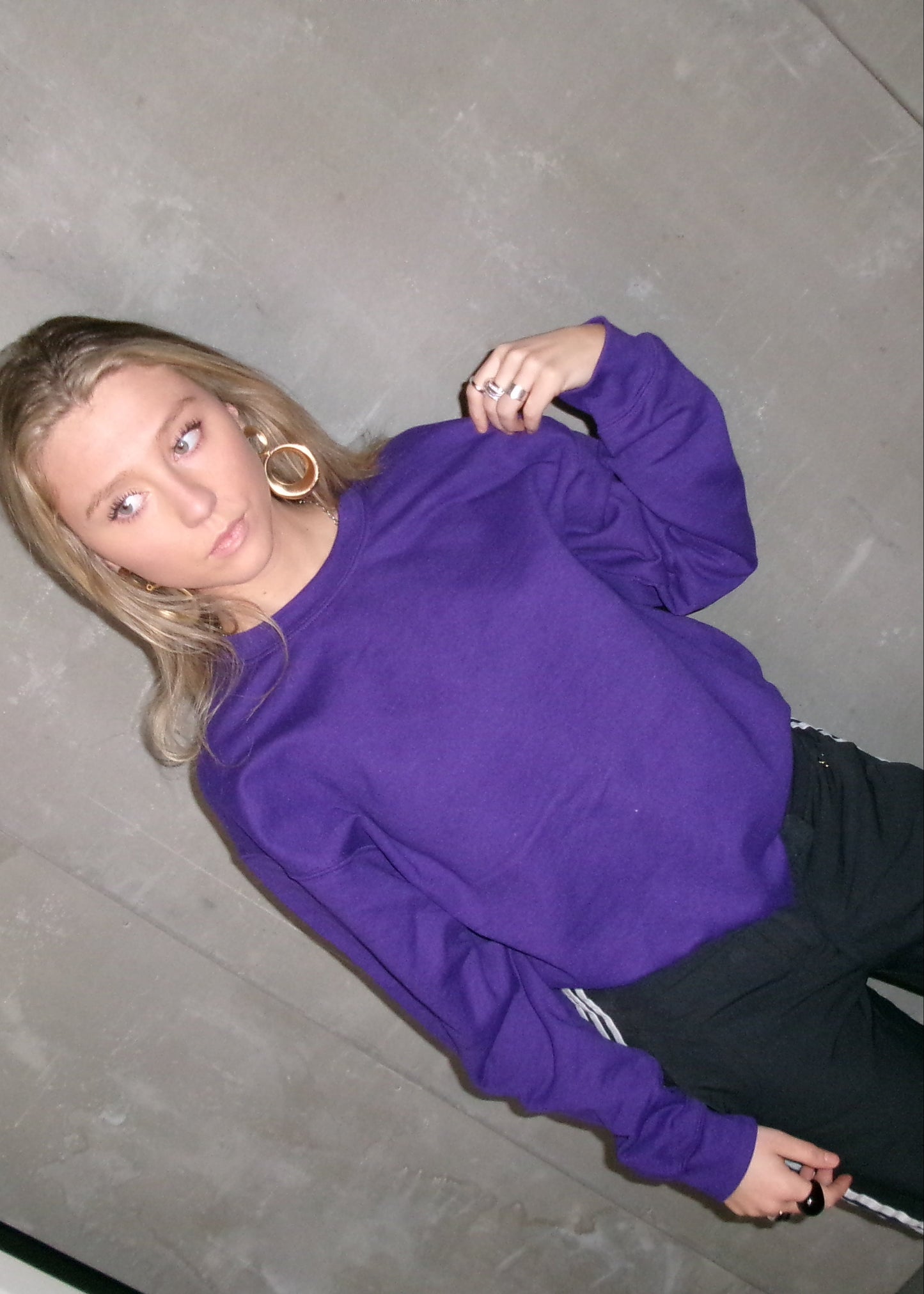 HÁSKÓLAPEYSA FJÓLUBLÁ