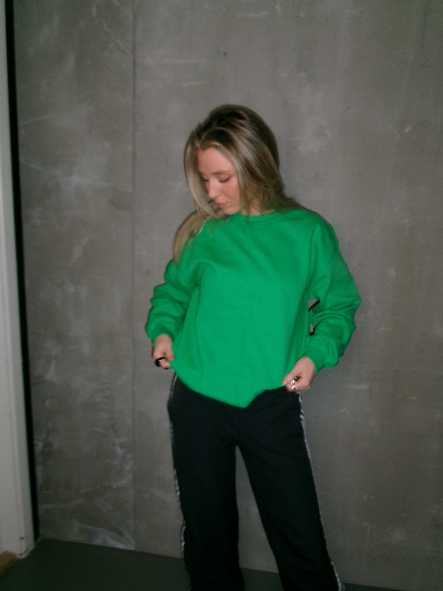 HÁSKÓLAPEYSA GRÆN