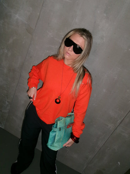 HÁSKÓLAPEYSA APPELSÍNUGUL