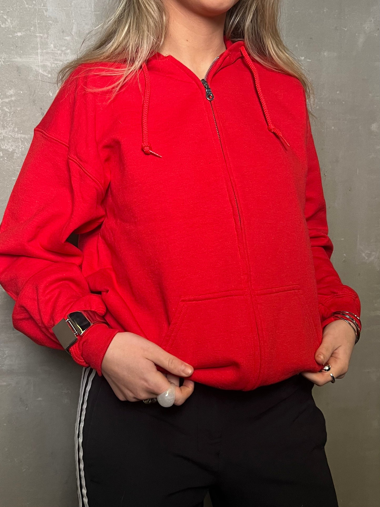 RENND HETTUPEYSA RAUÐ