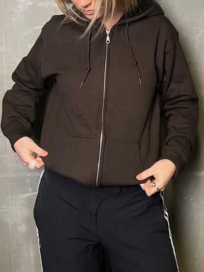 RENND HETTUPEYSA BRÚN