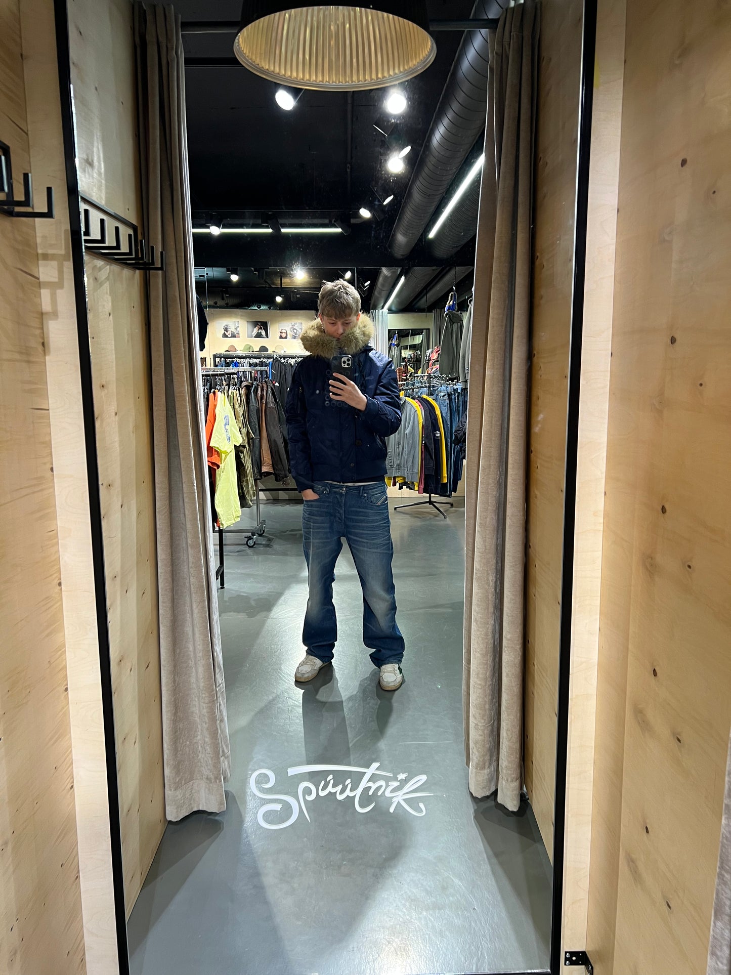 ÚLPA MEÐ LOÐI NAVY BLÁ