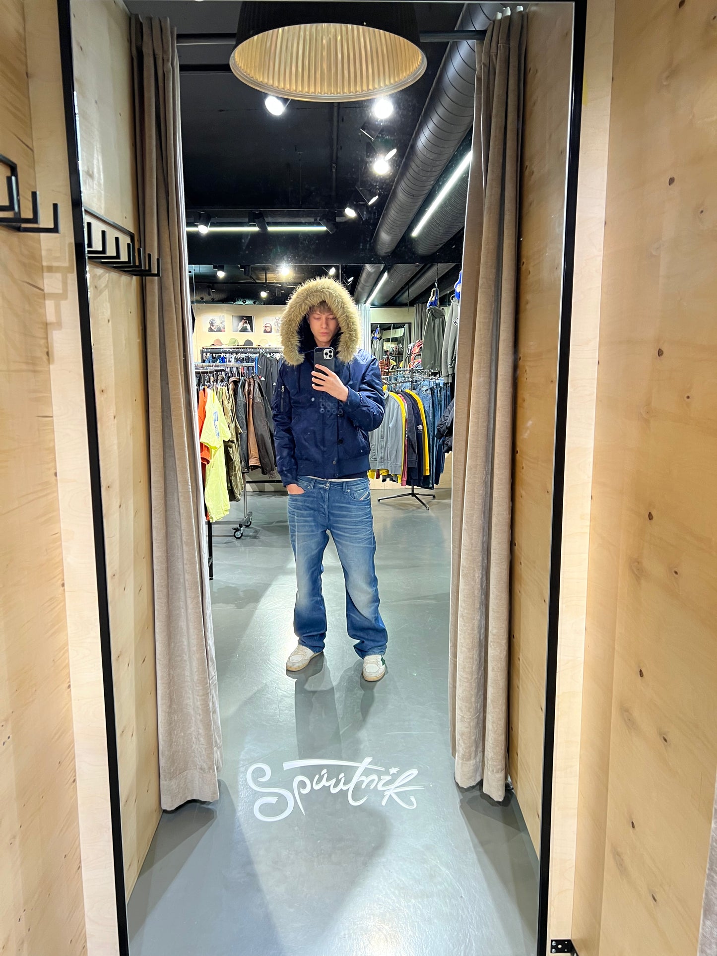 ÚLPA MEÐ LOÐI NAVY BLÁ